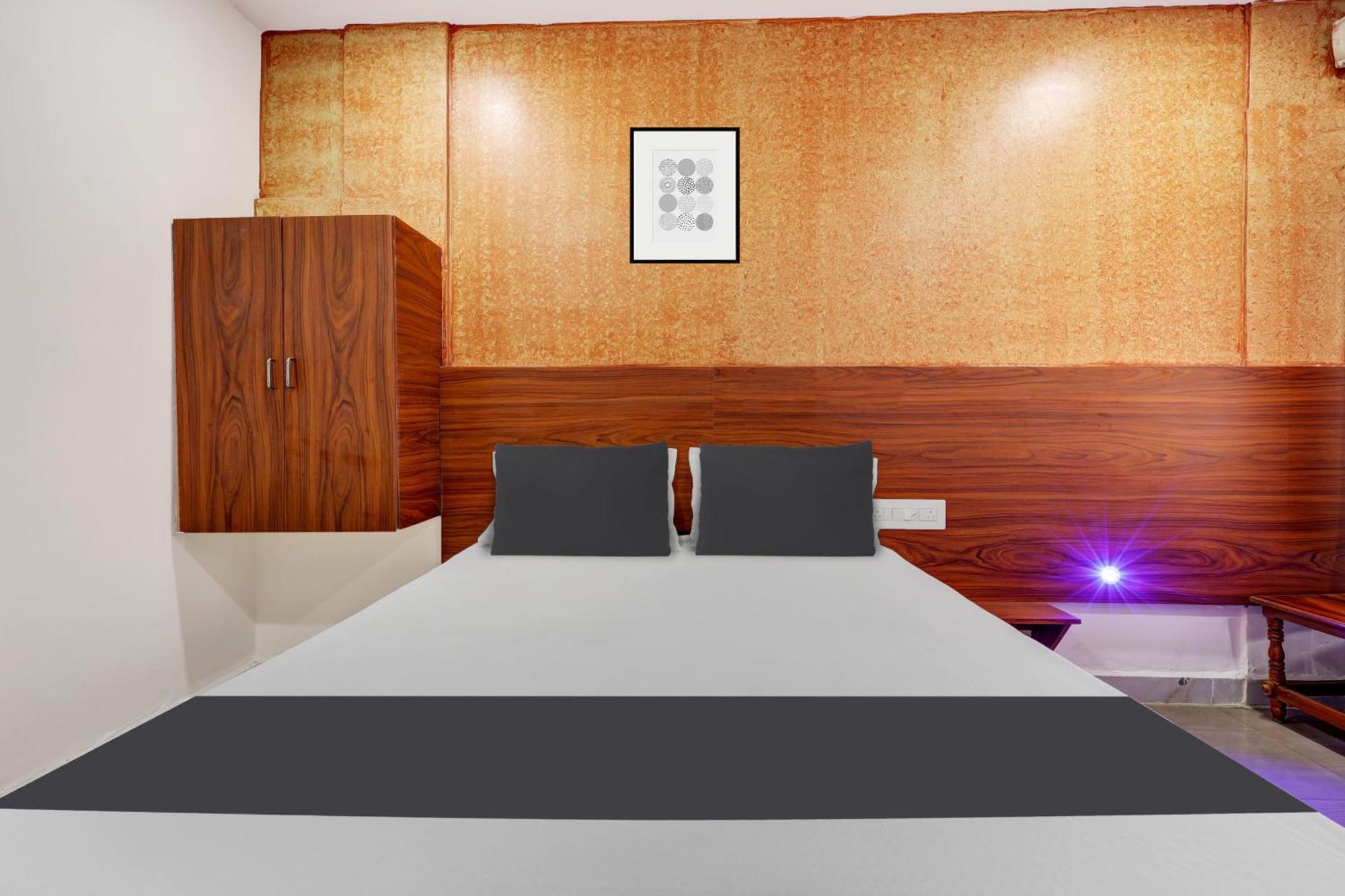 Hotel O Gangothri Lodge Visakhapatnam Ngoại thất bức ảnh