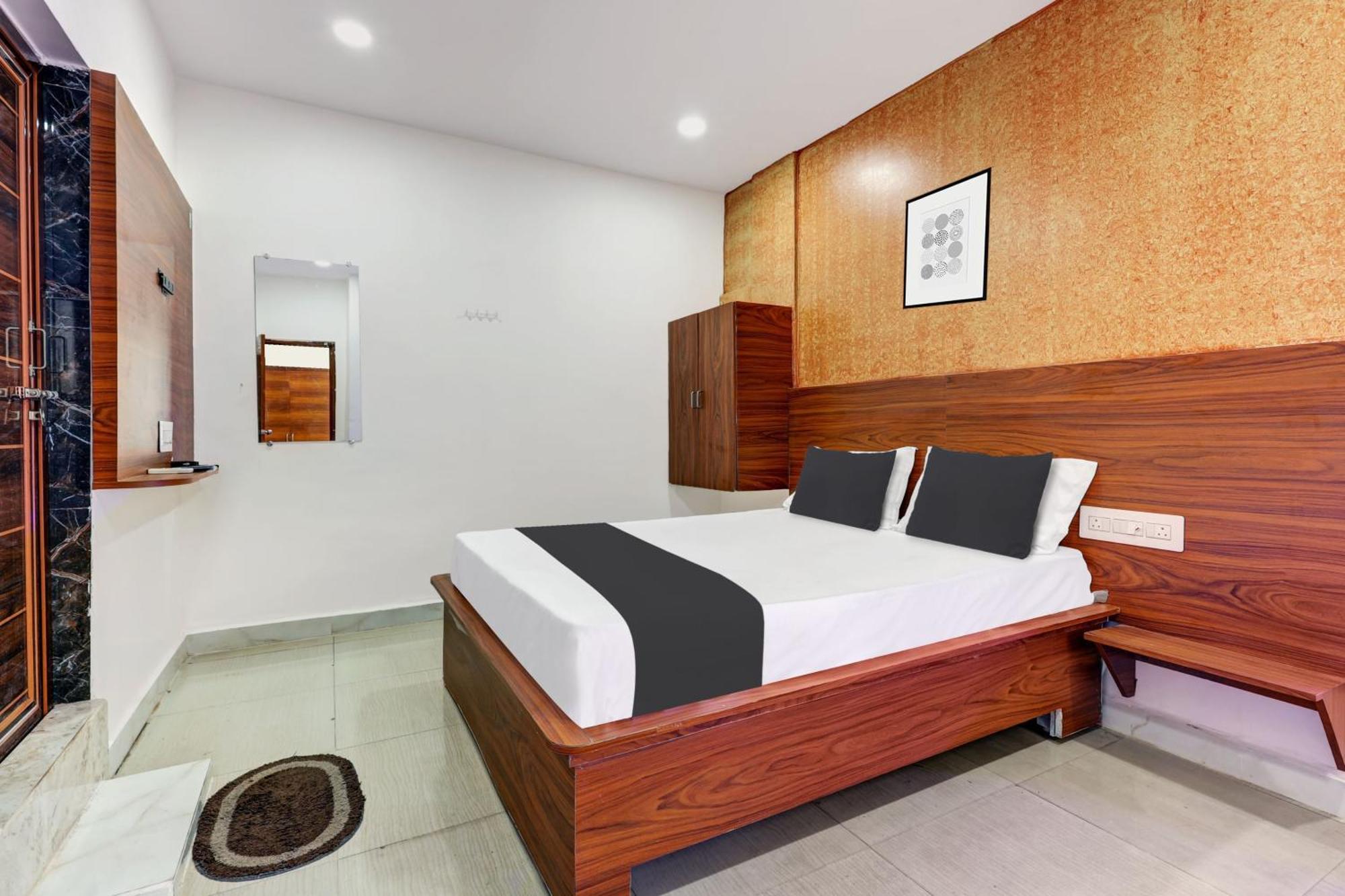 Hotel O Gangothri Lodge Visakhapatnam Ngoại thất bức ảnh