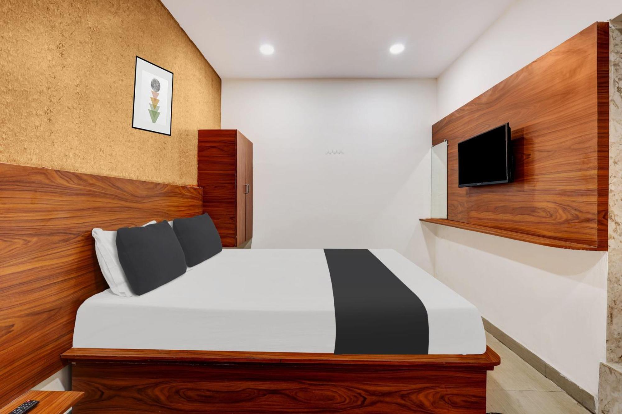 Hotel O Gangothri Lodge Visakhapatnam Ngoại thất bức ảnh