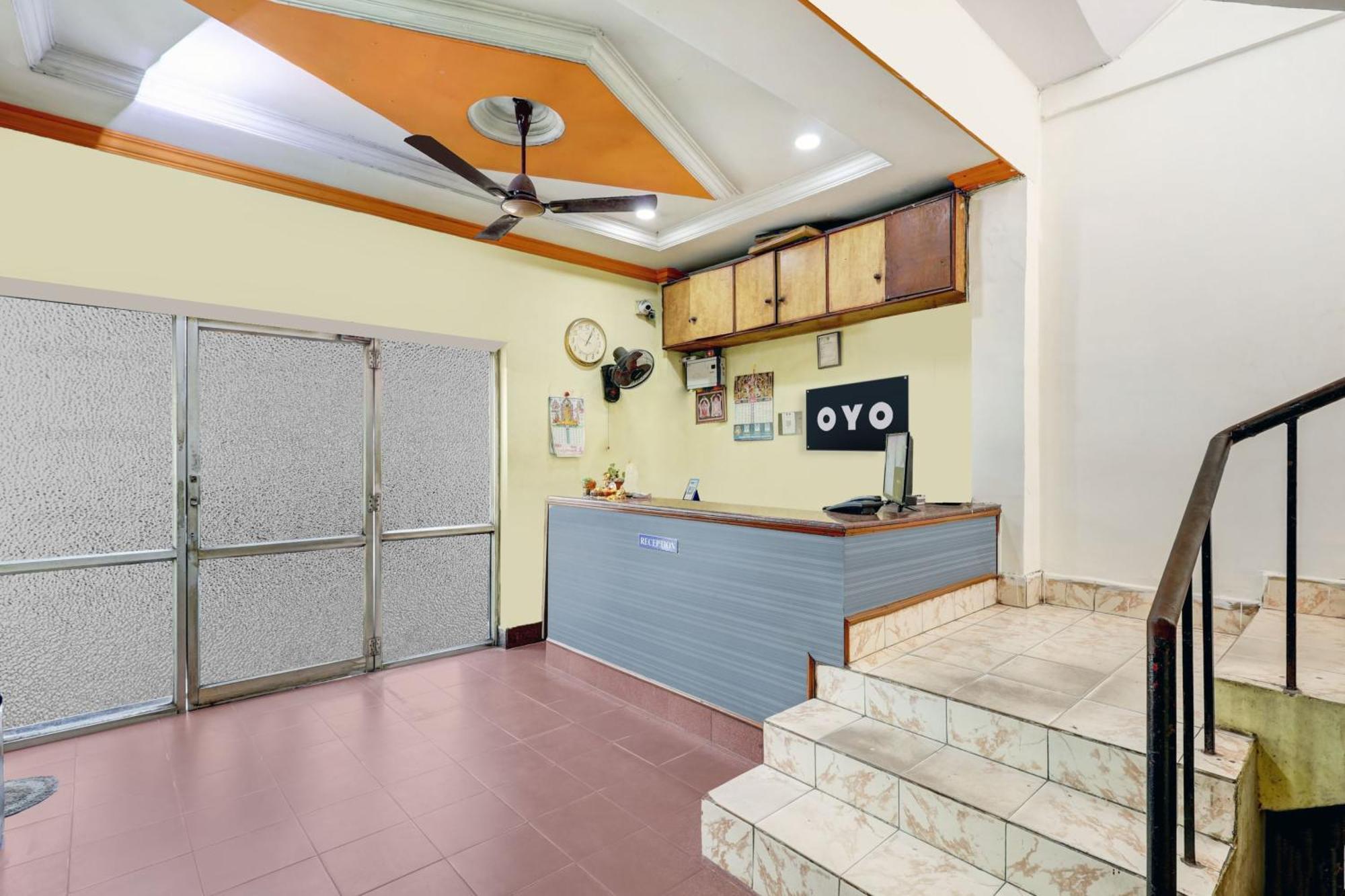 Hotel O Gangothri Lodge Visakhapatnam Ngoại thất bức ảnh