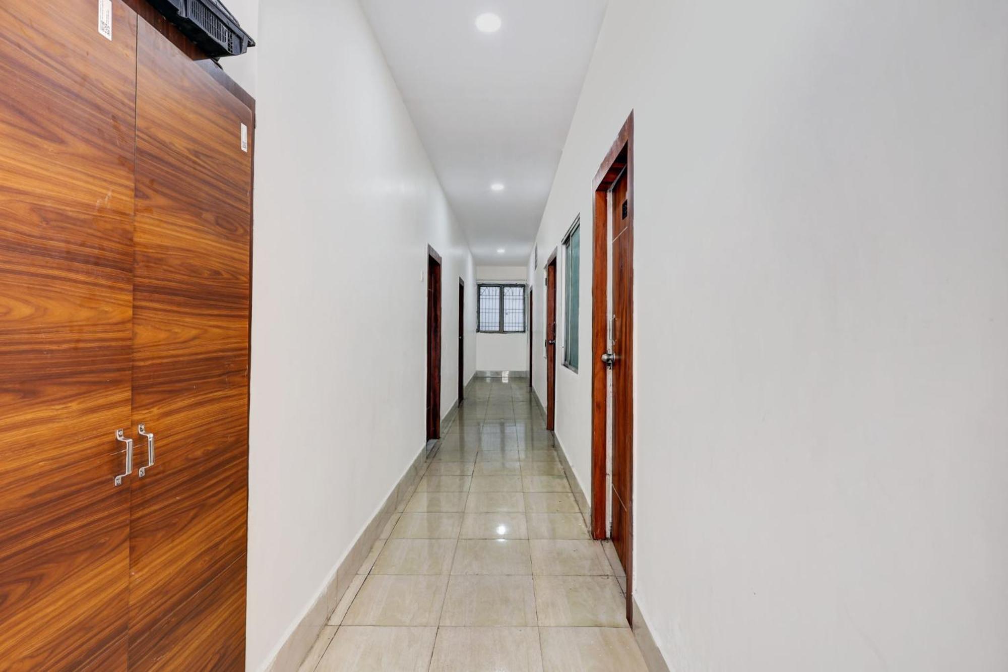Hotel O Gangothri Lodge Visakhapatnam Ngoại thất bức ảnh
