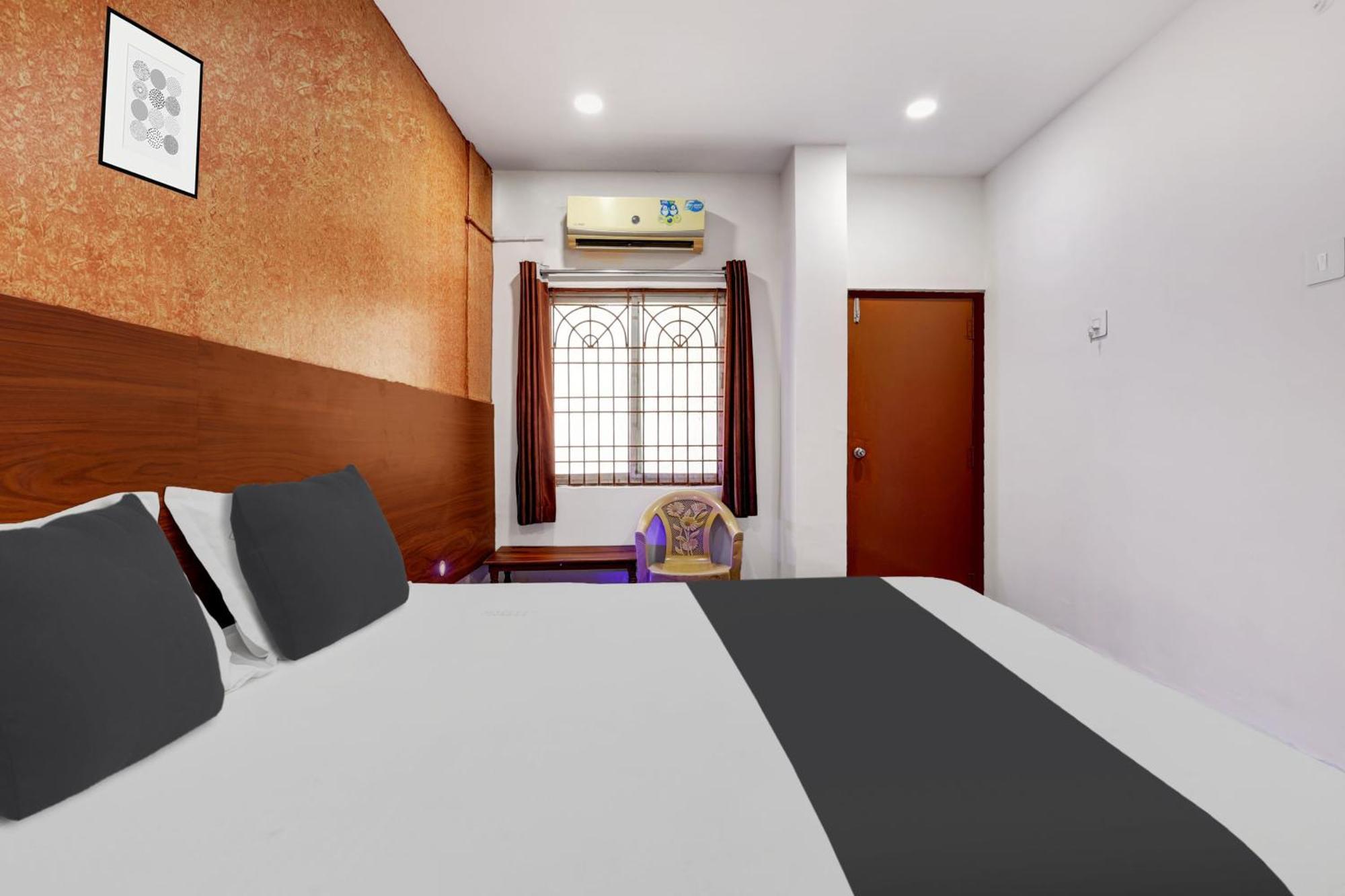 Hotel O Gangothri Lodge Visakhapatnam Ngoại thất bức ảnh